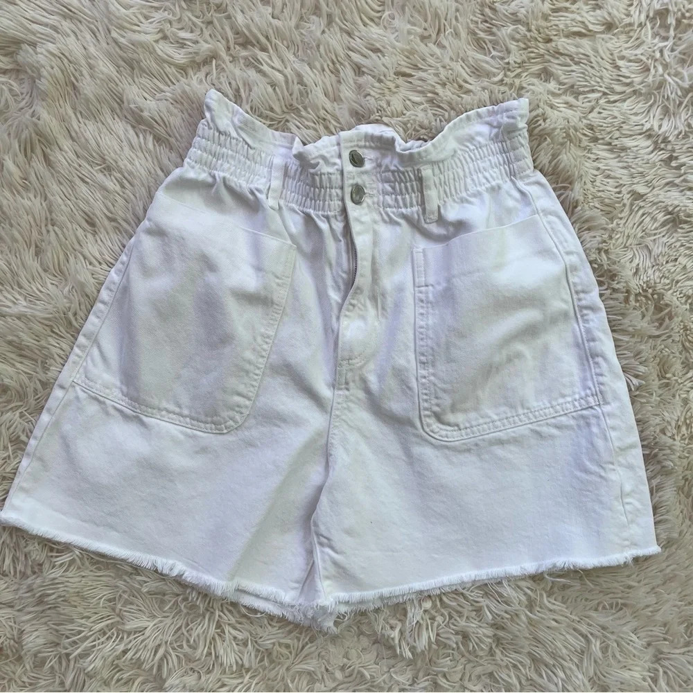 Zara paperbag elastic waist high rise front pockets belted white denim shorts 6